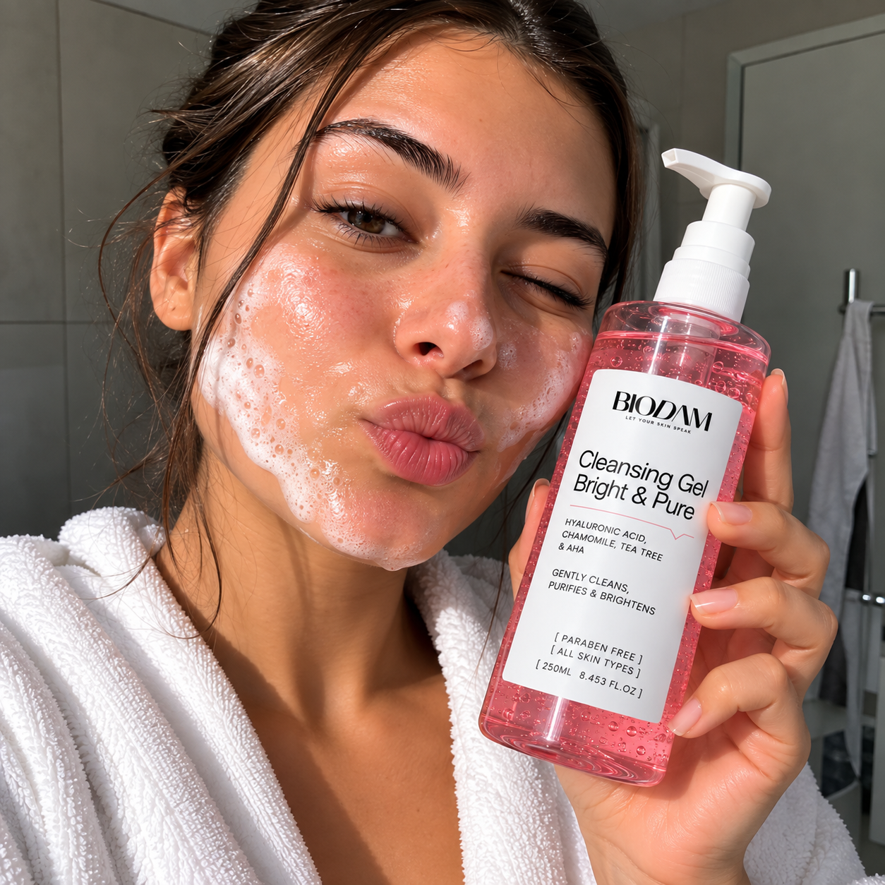 Finally, a cleanser that leaves my skin clean without that tight feeling !
